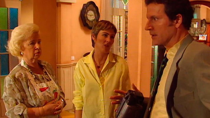 Tocat de l'ala - Sota un cirerer florit