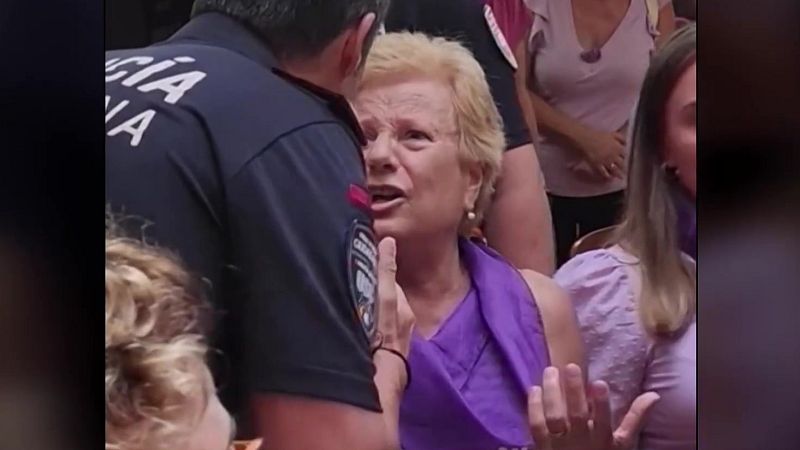 Polémica por la Concejalía de Igualdad: intentan desalojar a una vecina durante un pleno en Molina de Segura