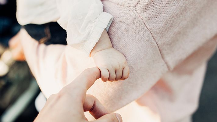 Hablando claro - Los peligros del negocio ilegal de leche materna