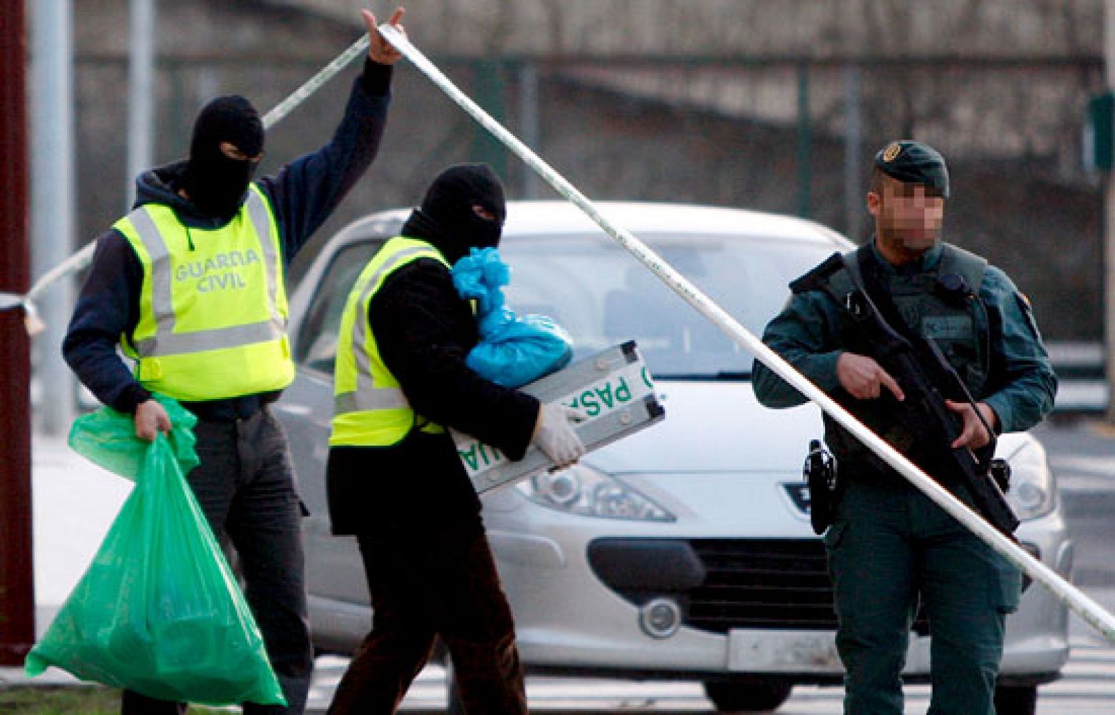 La Guardia Civil detiene a cuatro personas en Hernani y Segura, Guipúzcoa | Ver