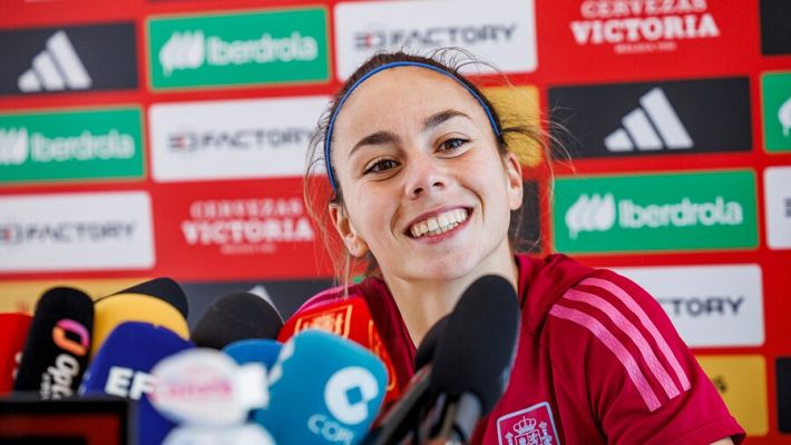 La selección española quiere seguir \"haciendo historia\" en el Mundial femenino, dicen Athenea del Castillo y Alba Redondo. Ver en RTVE Play
