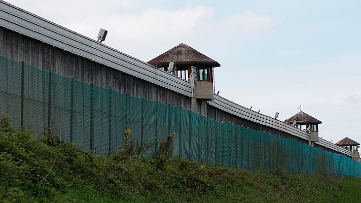Telediario 1 - Más de 900 españoles se encuentran en prisiones en el extranjero