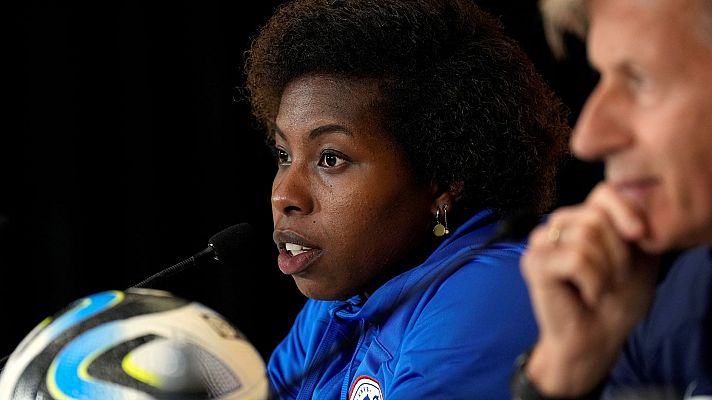 Telediario 1 - La 'rajada' de Lineth Beerensteyn, por la eliminación de EEUU: "Que aprendan a hablar en el campo y no ser bocazas"