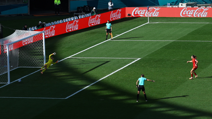 Copa Mundial Femenina de la FIFA 2023 - Así marcó España su primer gol: un penalti con suspense para indicarlo el VAR y para transformarlo Mariona