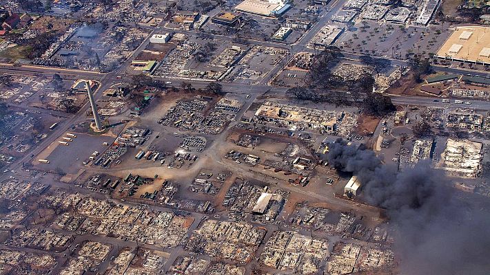 Telediario 1 - Arde la isla hawaiana de Maui: los incendios dejan decenas de muertos