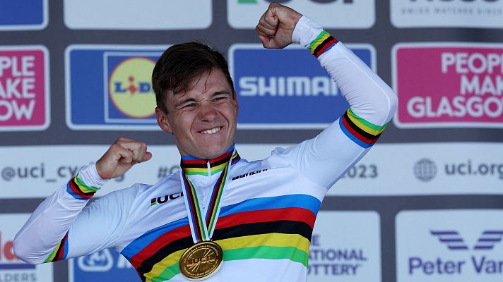Ciclismo - Remco Evenepoel sigue haciendo historia y conquista el maillot arcoíris en la CRI del Mundial de Glasgow