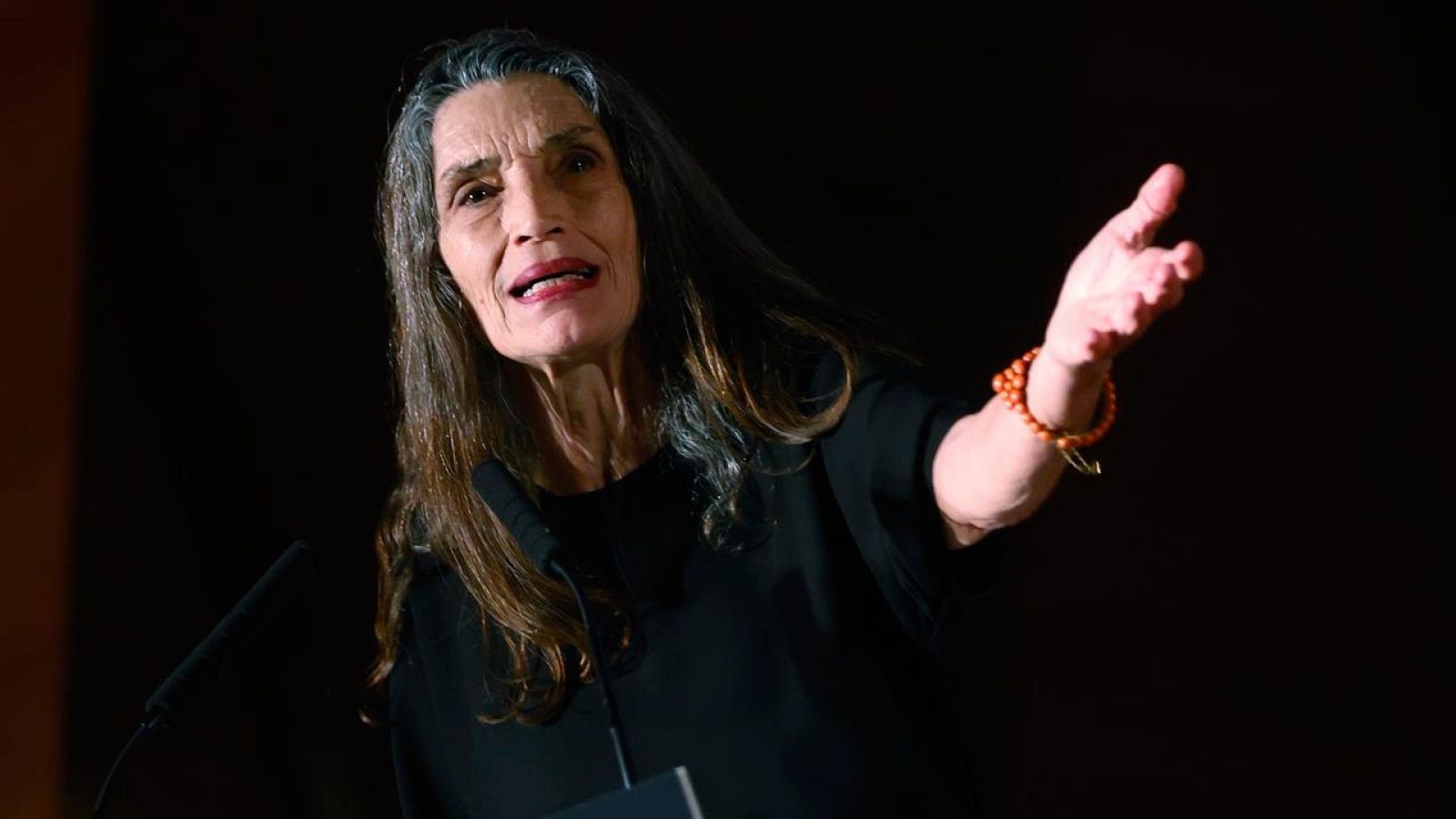 Ángela Molina protagoniza con 67 años la campaña de una firma de moda | Ver