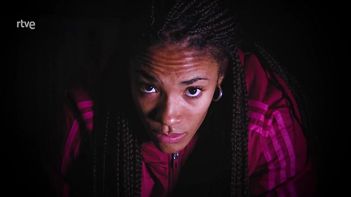  - Salma Paralluelo, la atleta que vuela hacia la élite del fútbol mundial