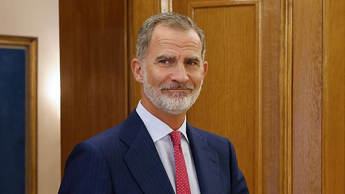 Telediario 2 - Felipe VI concluye la primera jornada de la ronda de consultas con las posiciones de los partidos claras