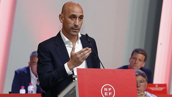 Informativo 24h - "No voy a dimitir" o "el beso fue consentido": las declaraciones más relevantes de Luis Rubiales en la Asamblea