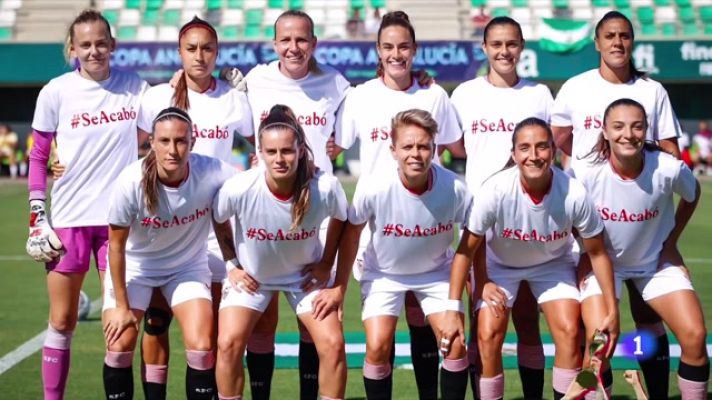 Telediario Fin de Semana - Mariona, Simeone e Iniesta también apoyan a Jenni Hermoso, que reapareció en público