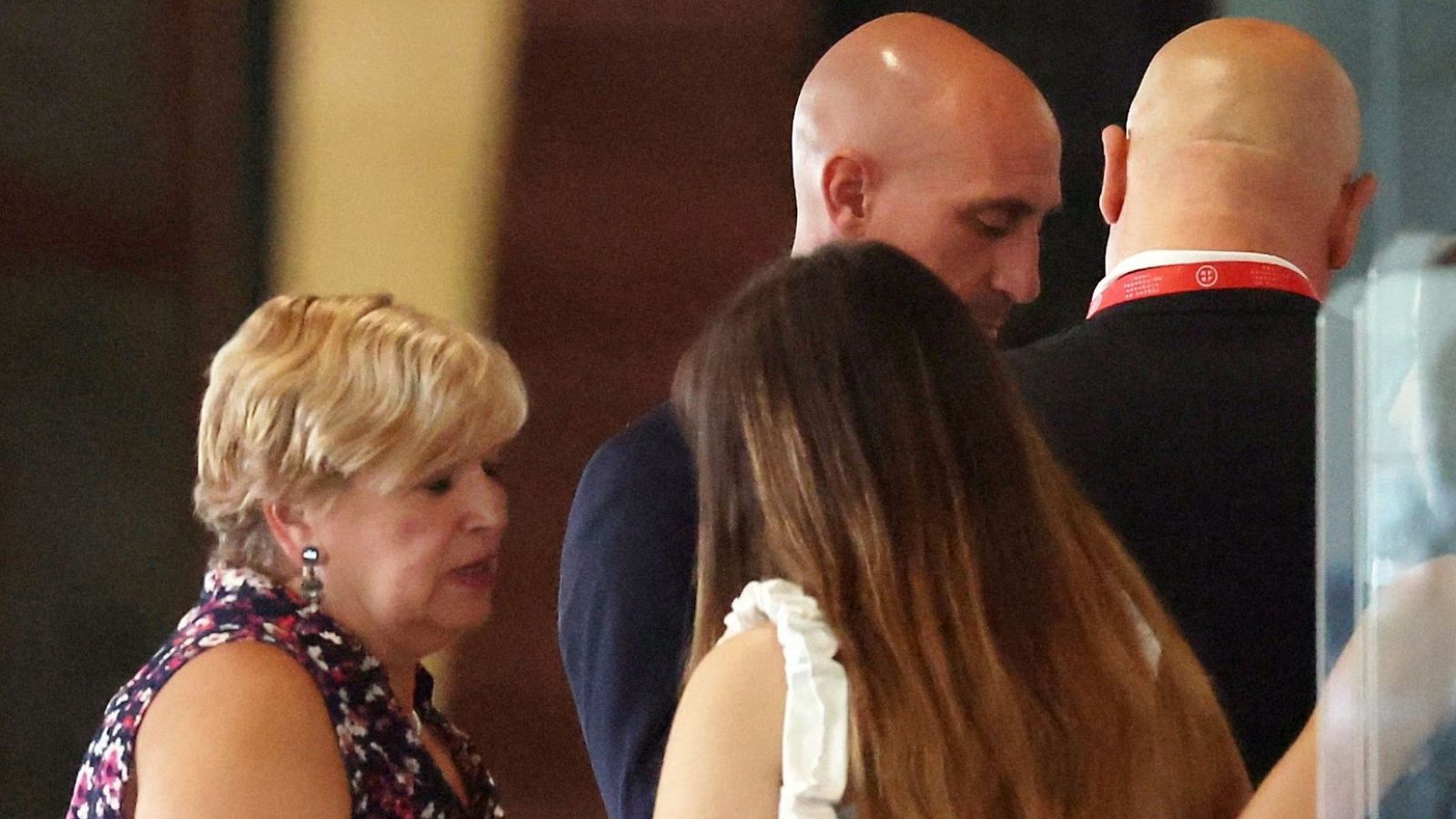 La madre de Rubiales, huelga de hambre por la  "cacería" contra su hijo - Hablando claro | Ver