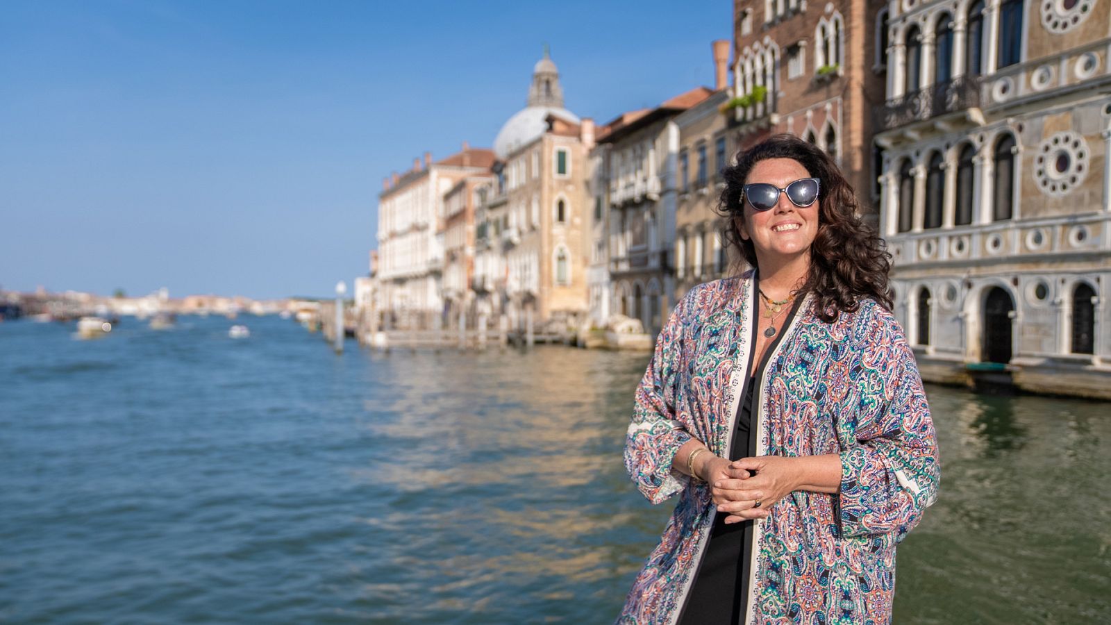 El gran tour de Bettany Hugues - Venecia, Bolonia y la Bahía de los poetas - ver ahora