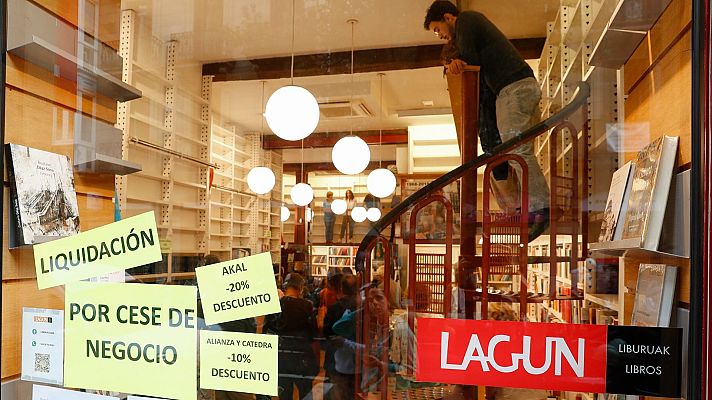 Telediario 1 - Cierra la librería Lagun, símbolo de resistencia