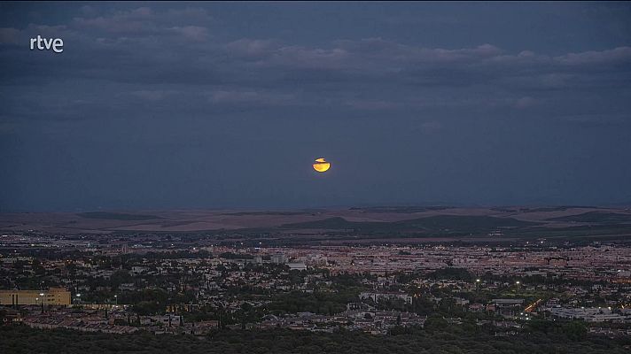 El tiempo - Posibilidad de algún chubasco o tormenta localmente fuerte de madrugada en el litoral de Cataluña