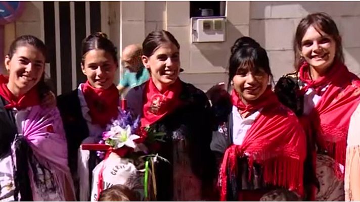 Telediario 1 - Las mujeres de Cervera bailan en las fiestas del pueblo a pesar del veto de una tradición machista