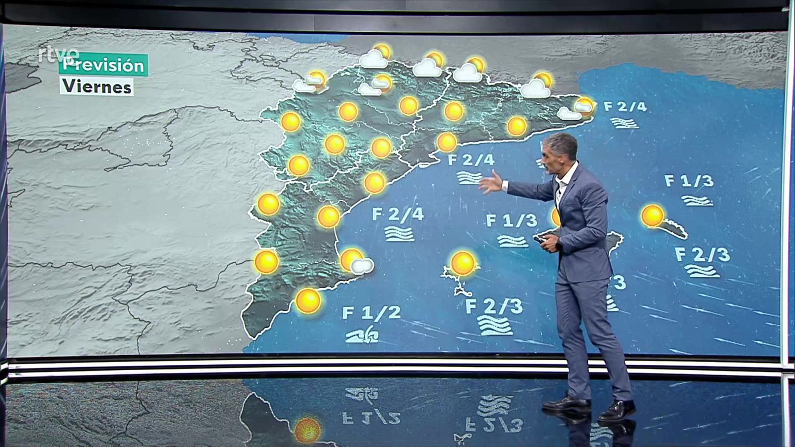 Nubosidad de evolución en el interior de Levante y del sureste peninsular, con posibilidad de algún chubasco o tormenta en general débil - ver ahora