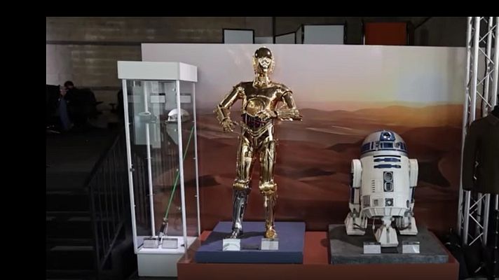 Telediario 1 - Una subasta de cine con piezas legendarias