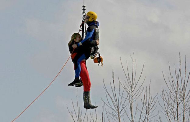  - Espectacular rescate en helicóptero