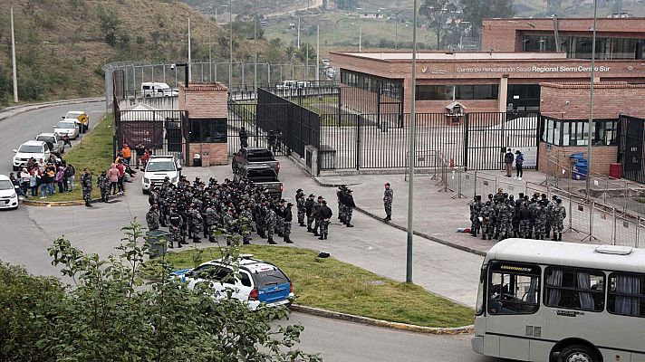 Telediario Fin de Semana - Ecuador consigue liberar a 57 rehenes de los motines carcelarios