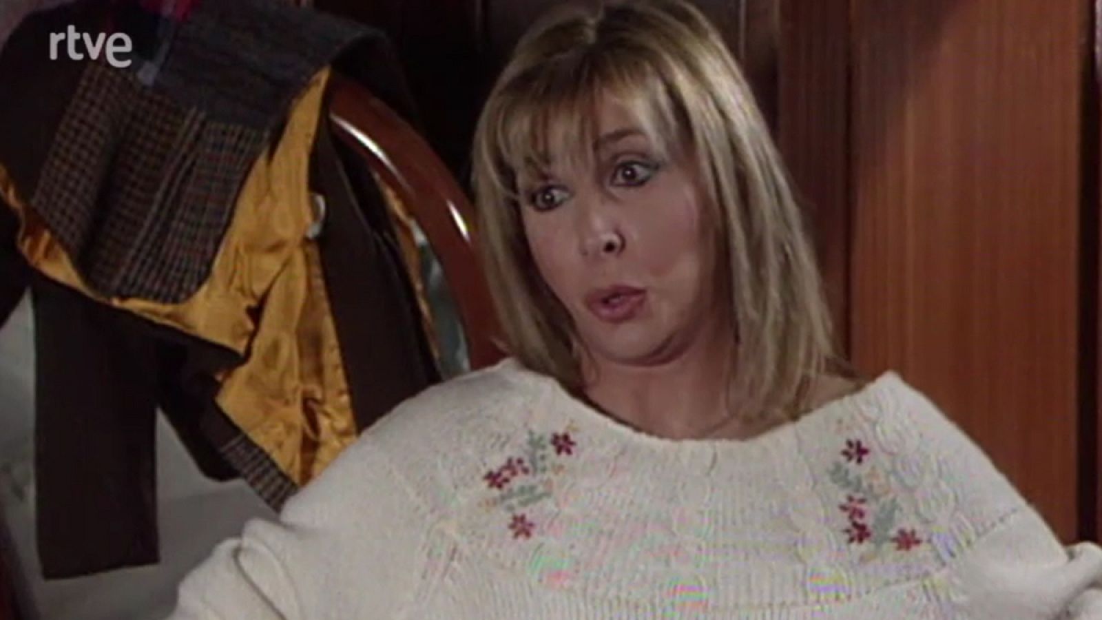 Aquí hay negocio - Golpe de Estado - ¡Aquí hay negocio! | Ver