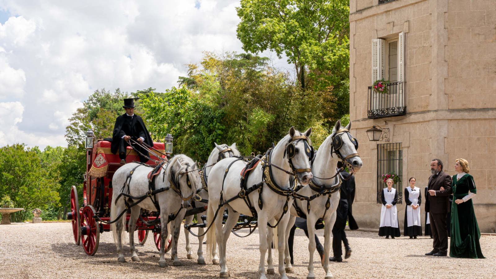 Avance de los próximos capítulos de 'La Promesa' en el Festival de Vitoria