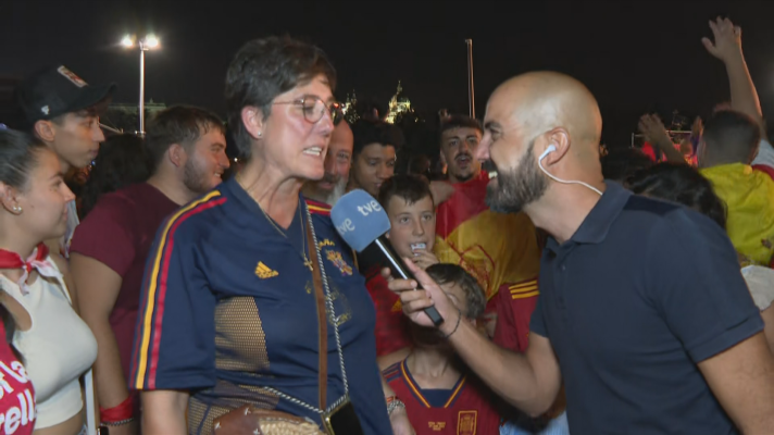  - Noelia Tomé, hermana de la nueva seleccionadora Montse Tomé explicó en la celebración del Mundial cómo fue la infancia de la asturiana