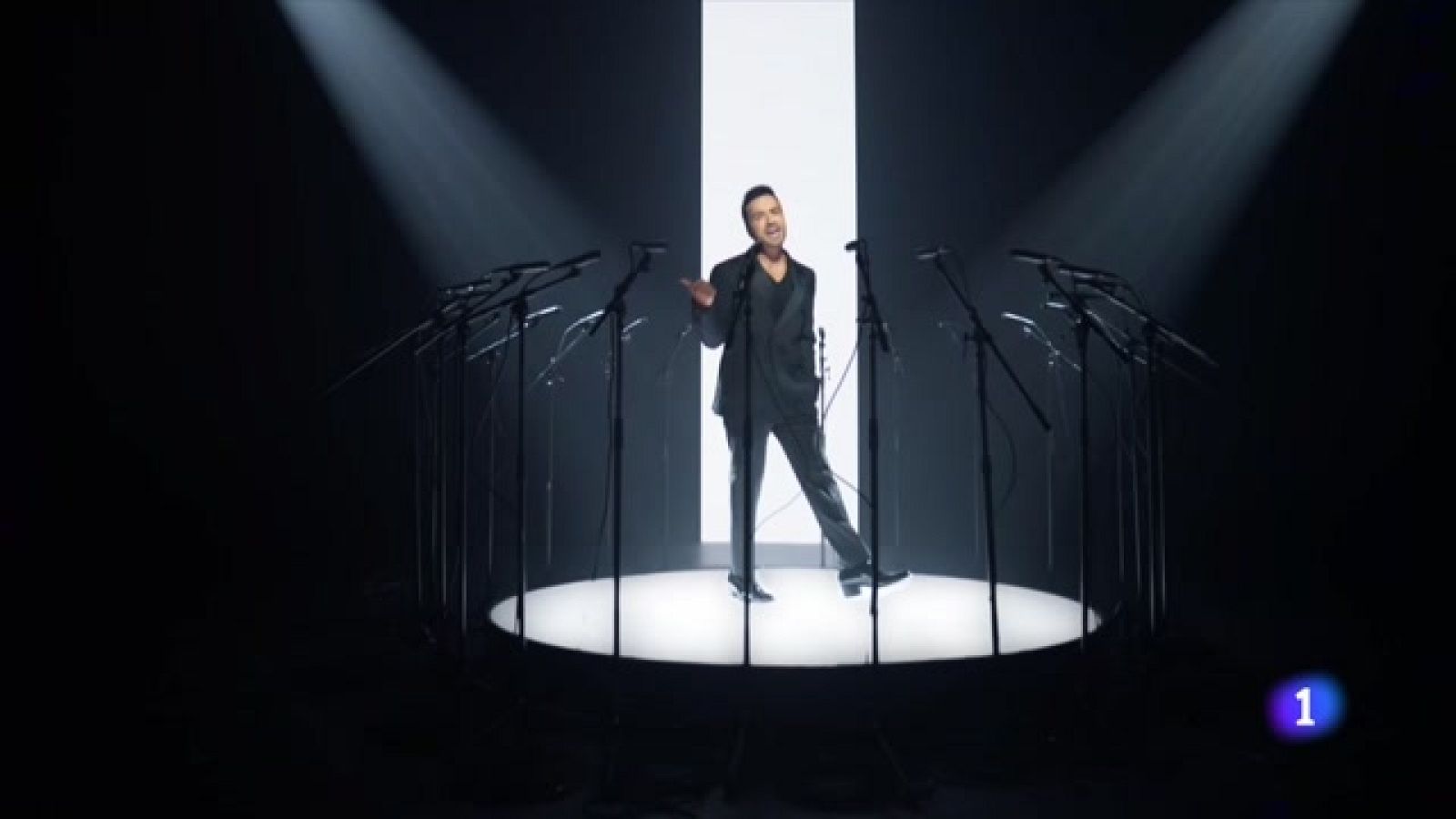 Luis Fonsi arranca por primera vez su gira internacional en España | Ver
