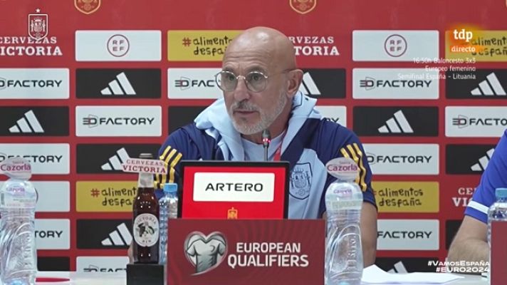 Fútbol - Luis de la Fuente: "Me emociona el compromiso de estos jugadores"