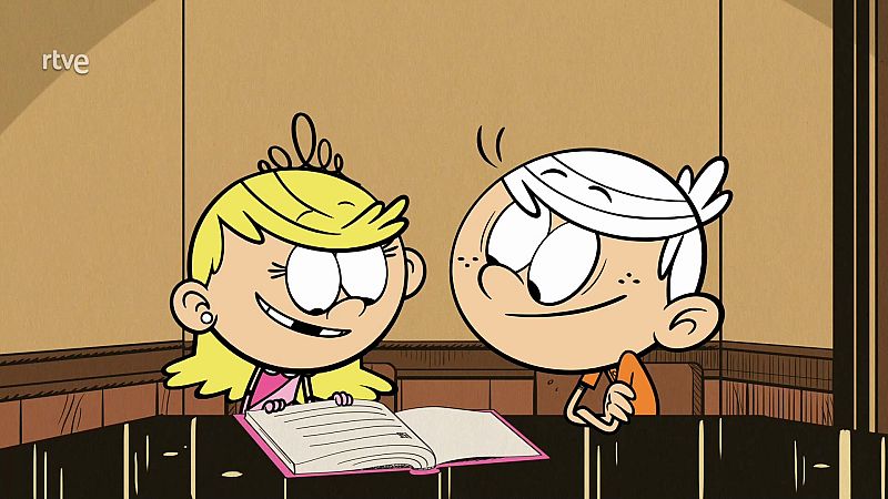 Read Aloud - Una casa de locos en inglés | Watch