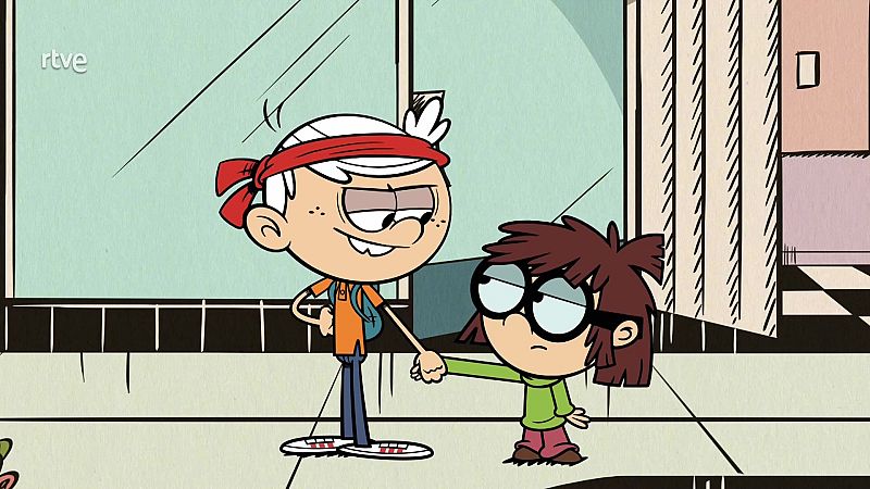 Mall of Duty - Una casa de locos en inglés | Watch