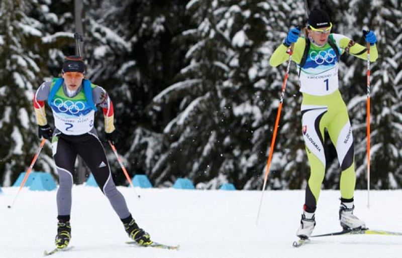 Biatlón femenino, persecución 10km | Ver