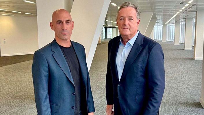 Telediario Matinal - Luis Rubiales no se disculpa por su beso a Jenni Hermoso y asegura que "lo que pasó es malo para todos"