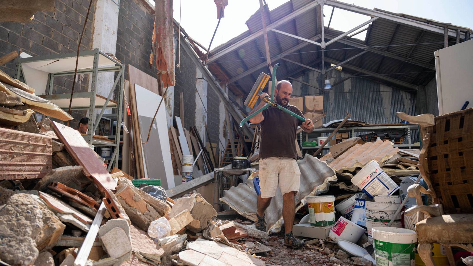 Un "reventón húmedo" provoca rachas de viento de hasta 130 kilómetros por hora en varias localidades de Castellón