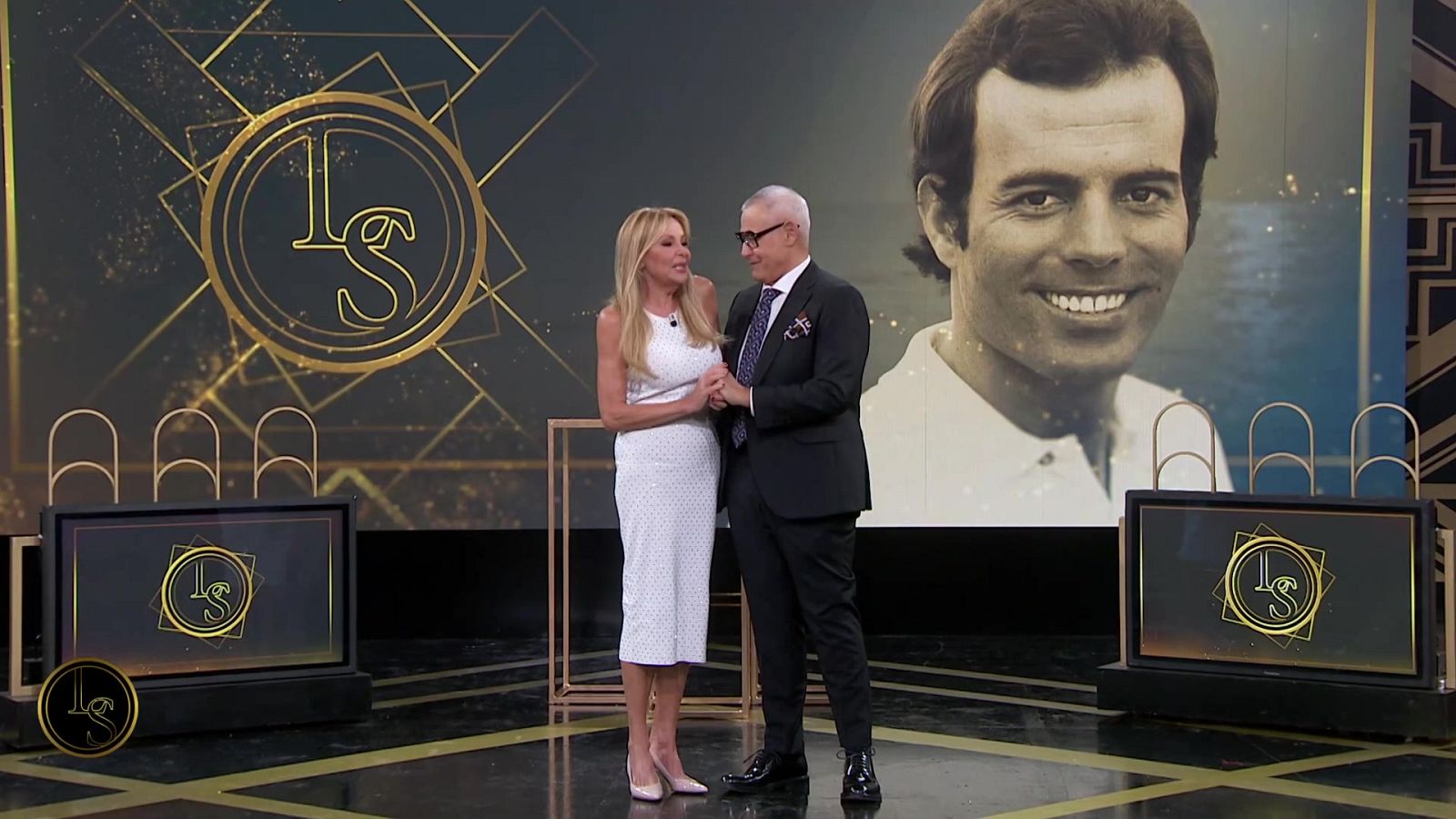 Lazos de sangre - Papá cumple 80 años - Julio Iglesias (presentación) - ver ahora