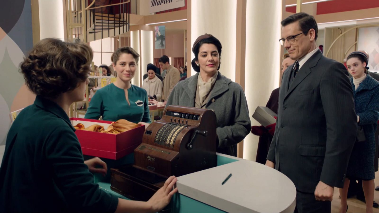 El paraíso de las señoras - Temporada 3 - Episodio 132 - Ver ahora