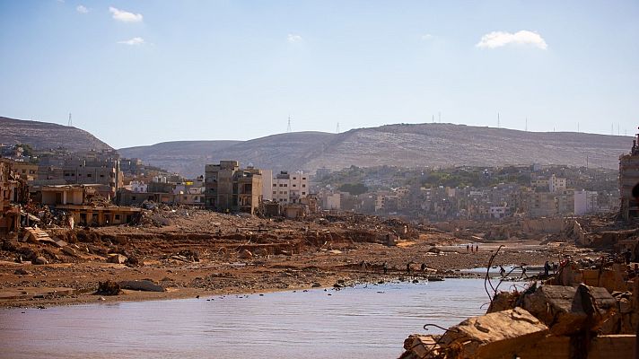 La tarde en 24h - Libia centra sus esfuerzos en recuperar los miles de cuerpos arrastrados por el agua
