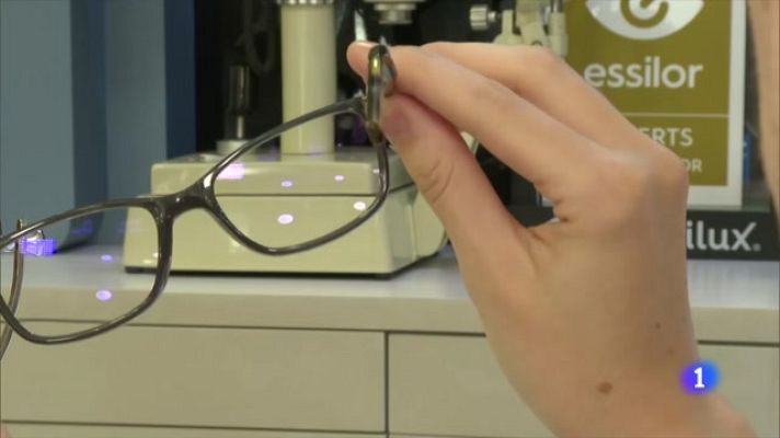 L'Informatiu - Ulleres amb filtre blau: funcionen o són un simple reclam comercial?