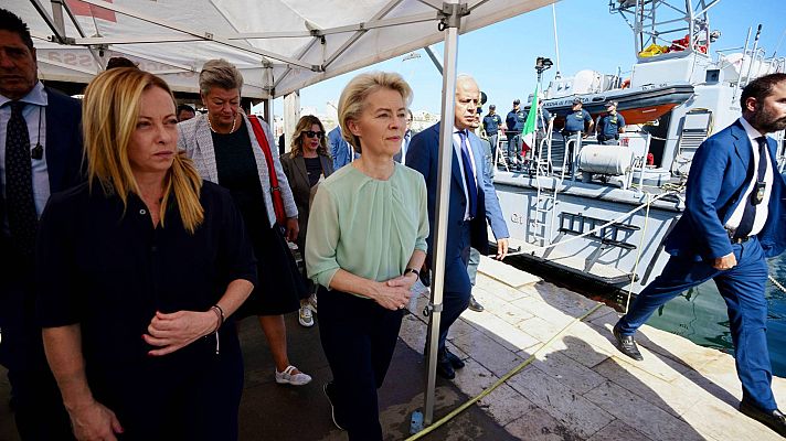 Telediario 1 - Ursula Von der Leyen visita Lampedusa (Italia) y promete medidas para frenar la migración desde el norte de África