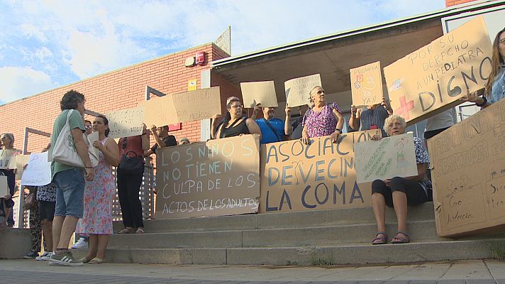 L'informatiu - Comunitat Valenciana - Los vecinos del barrio de La Coma reclaman más médicos en el consultorio y algún pediatra