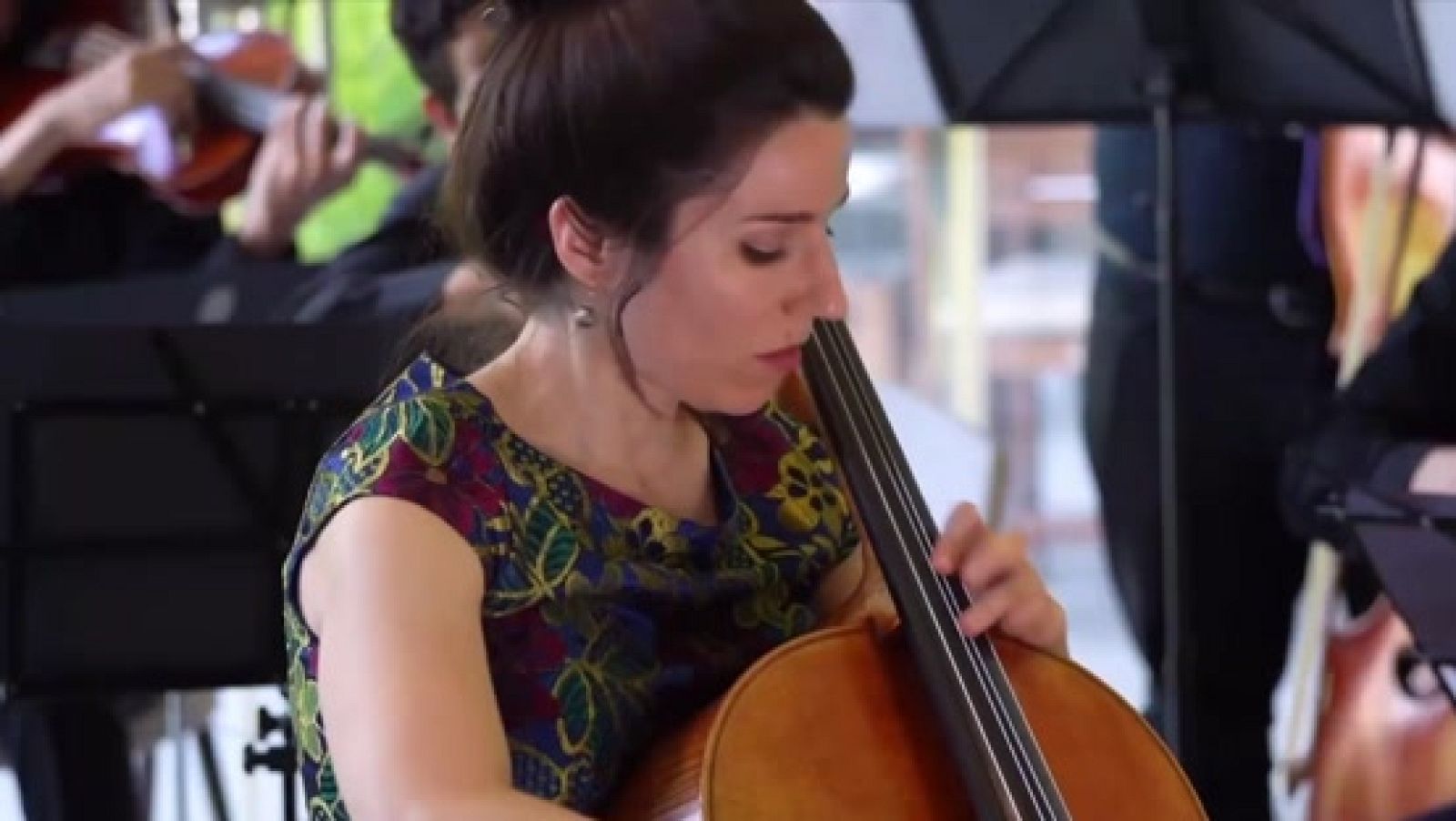 Andrea Casarrubios, la chelista española que triunfa en el mundo | Ver