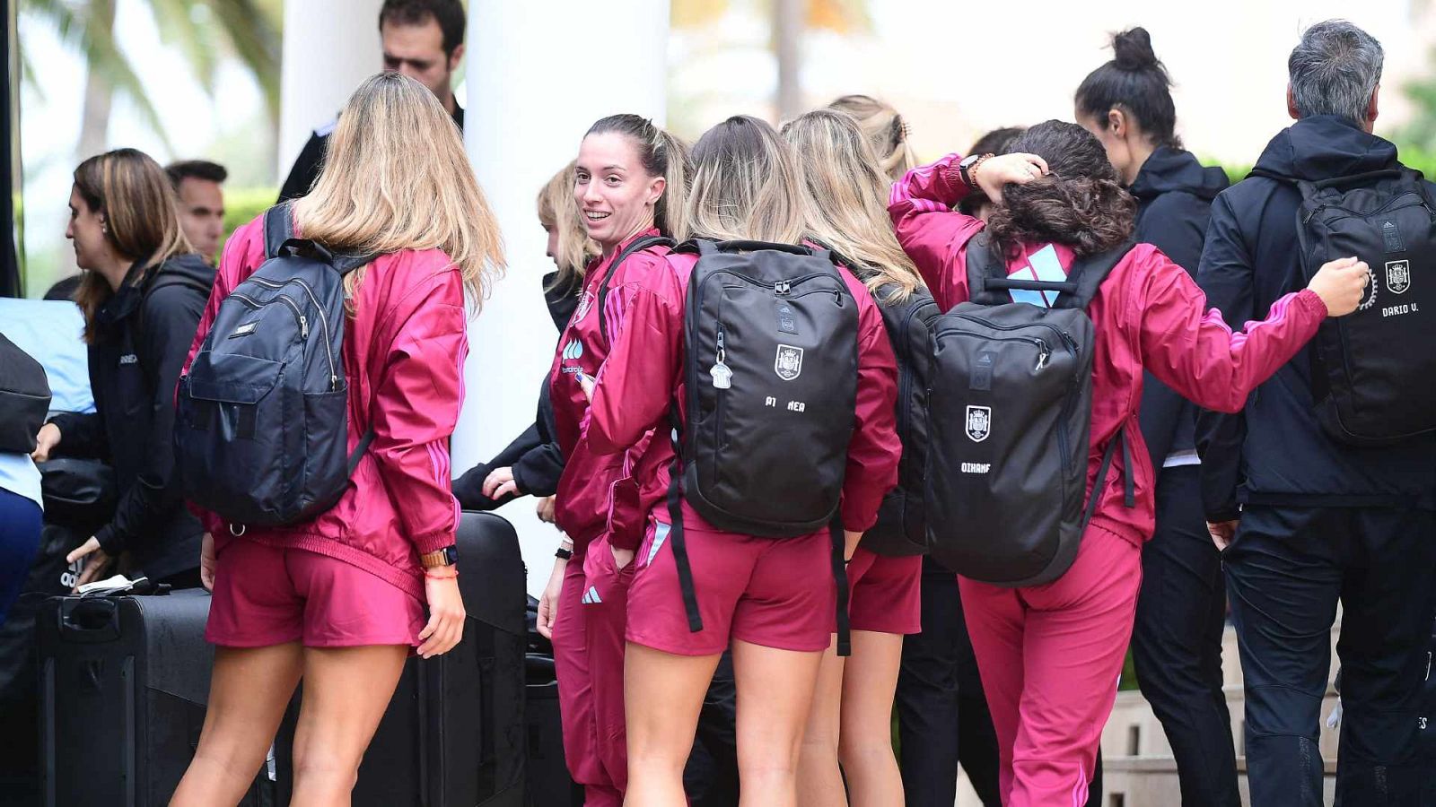 21 jugadoras se quedan en la selección, León y Guijarro se van | Ver