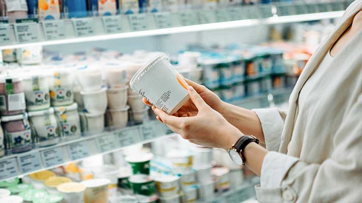 Telediario 1 - Más ofertas y marcas blancas: los hábitos de compra cambian por la inflación