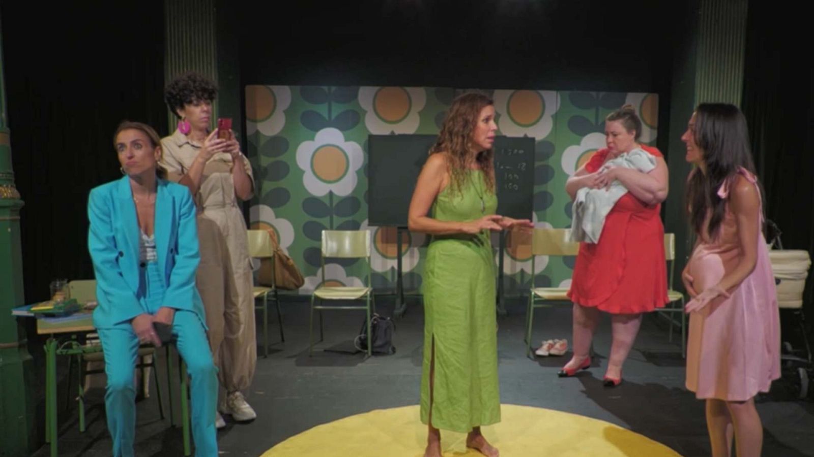 'Madres', una comedia teatral sobre cómo ser madre y no morir en el intento