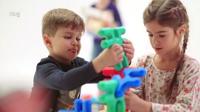 Un juguete, una ilusi�n -XVIII ed.- Fernando Torres