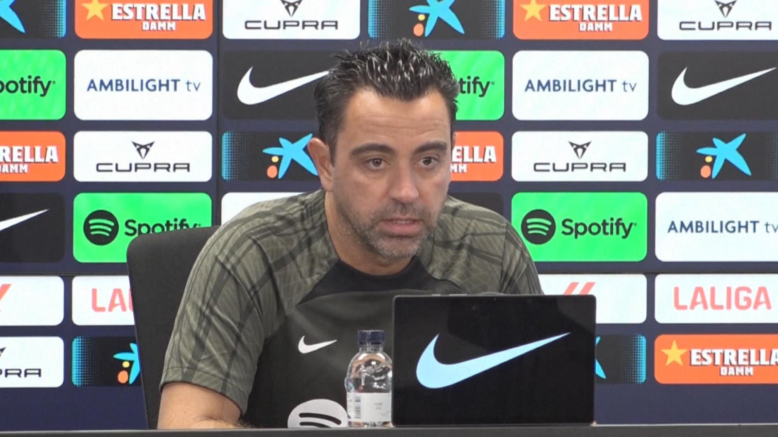 Xavi: "Ha sido un gran finde para nosotros poniéndonos líderes. Es anecdótico, pero nos gusta" - ver ahora