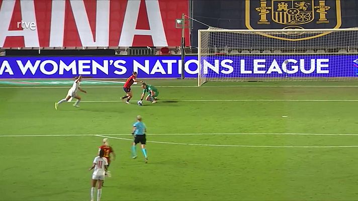 Fútbol - El error de la portería suiza que supone el primer gol de España