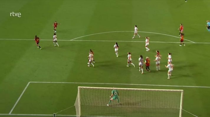 Fútbol - El mejor gol de la noche: el misil de Maite Oroz que cierra la goleada de España
