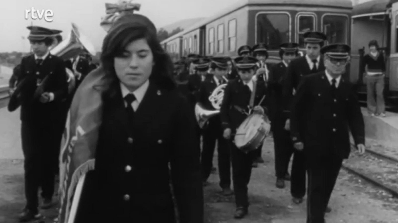 Canciones del desván - Programas y Concursos en el Archivo de RTVE | Ver