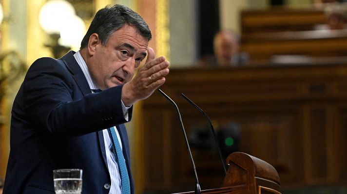 Especiales informativos - Aitor Esteban (PNV) replica a Feijóo durante el debate de su investidura